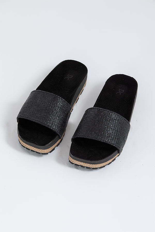 Summer Flats In Black – DC OUTLET thumbnail