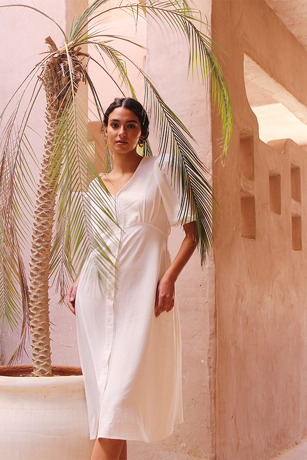 A Retro White Dress thumbnail