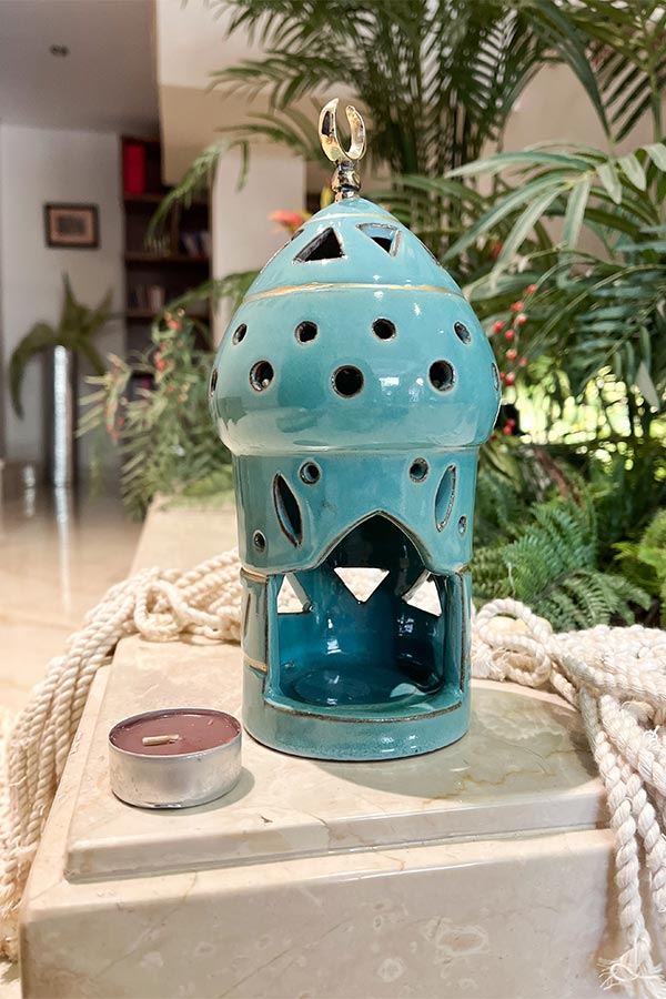 Lantern Shaped Candle Holder Set thumbnail