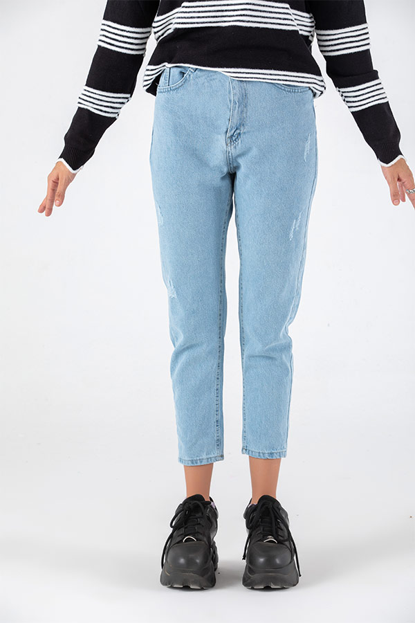 Straight Fit Jeans in Light Blue – FYI thumbnail
