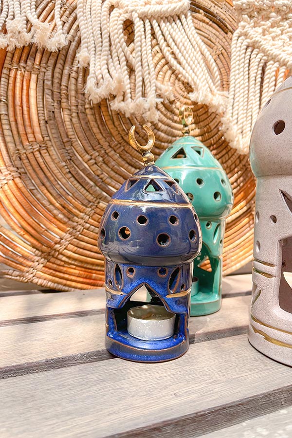 Lantern Shaped Candle Holder Set thumbnail