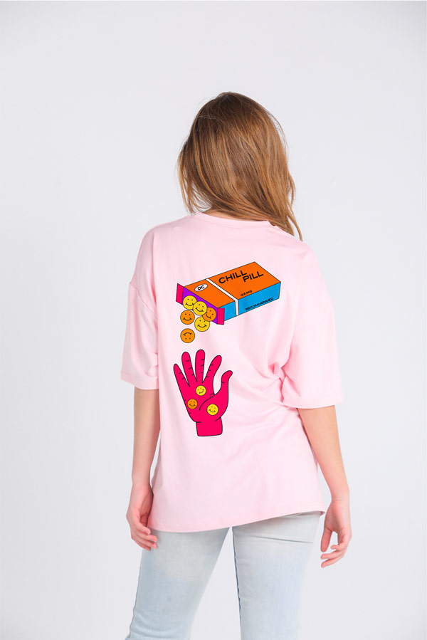 Chill & Pill T-Shirt In Pink thumbnail