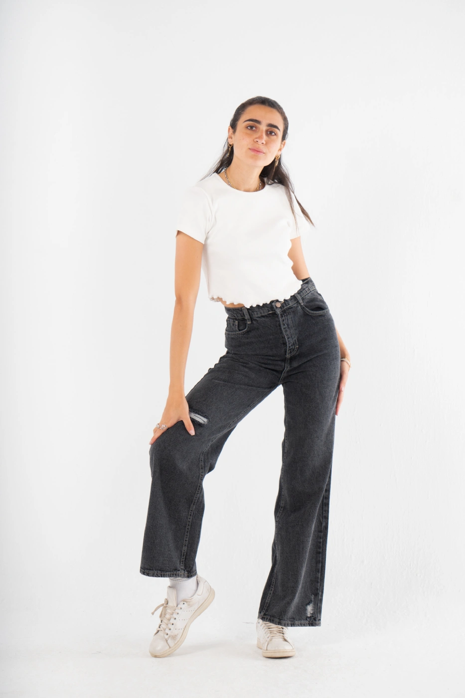 Basic Cropped Top In White thumbnail