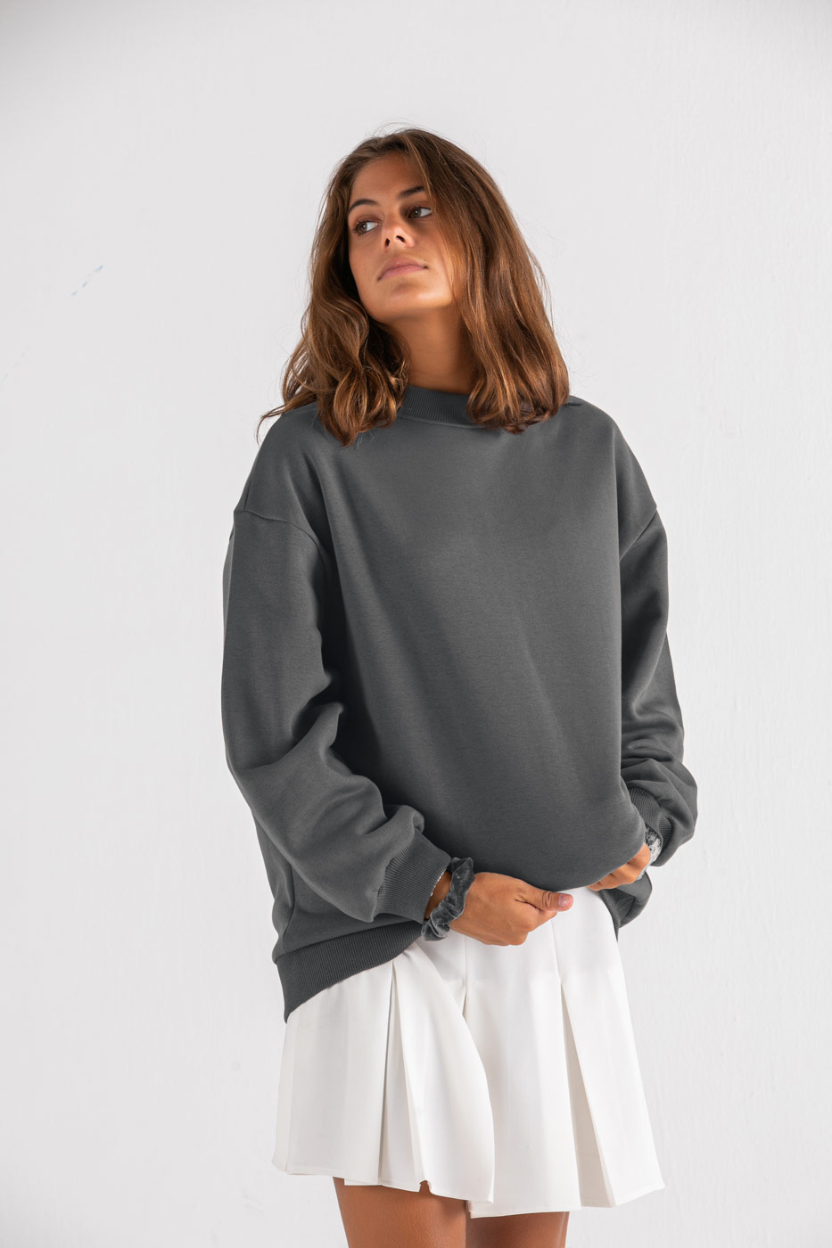 Relaxed Washed Crewneck In Grey thumbnail